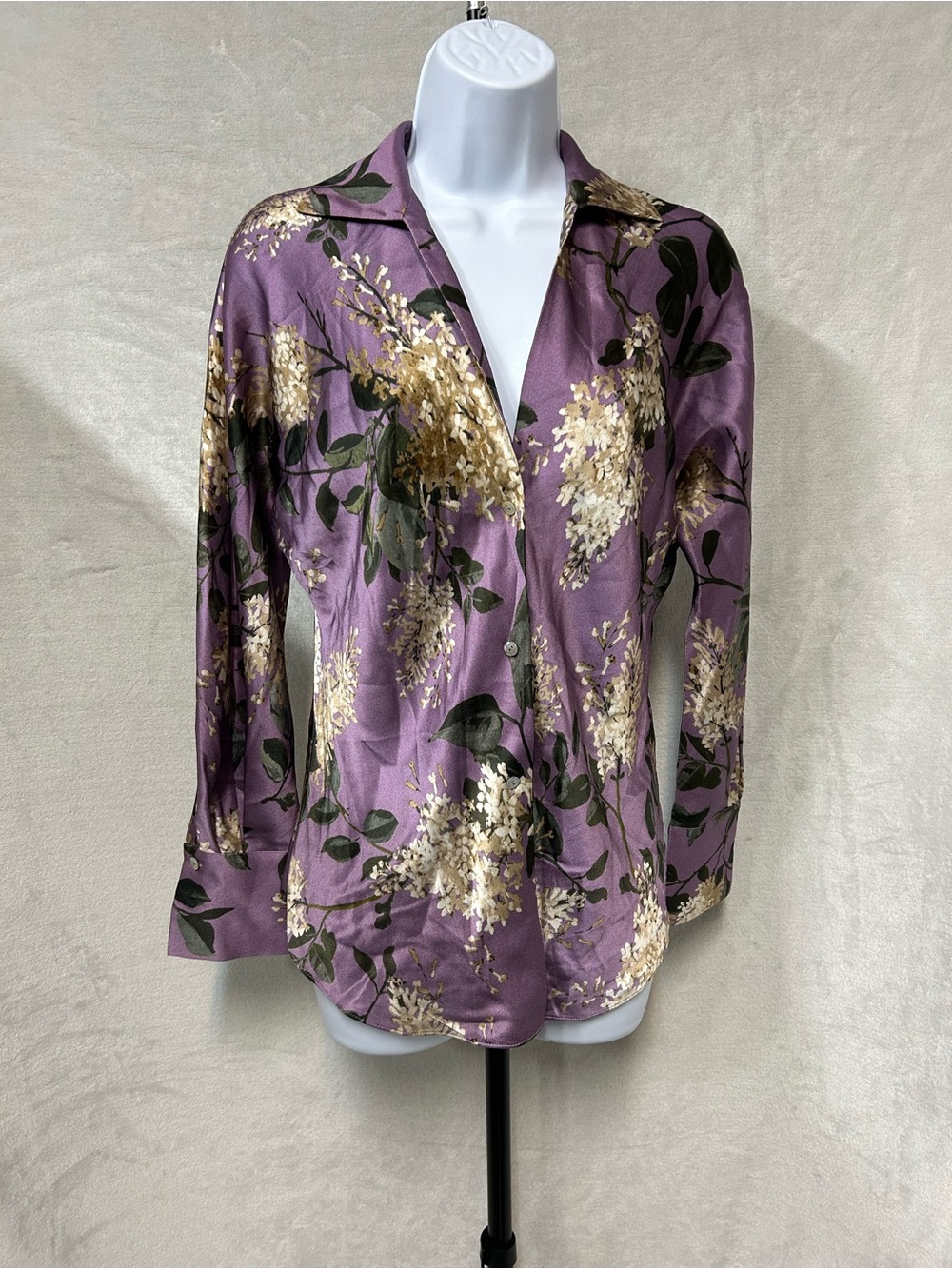 Vince. 100% Silk Lavender Floral Button-Down Shirt